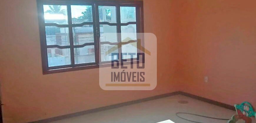Sobrado com 3 Quartos e 3 banheiros à Venda, 180 m² por R$ 560.000