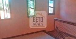 Sobrado com 3 Quartos e 3 banheiros à Venda, 180 m² por R$ 560.000