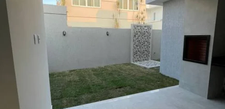 Casa com 3 Quartos e 4 banheiros à Venda, 190 m² por R$ 990.000