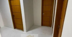 Casa com 3 Quartos e 4 banheiros à Venda, 190 m² por R$ 990.000
