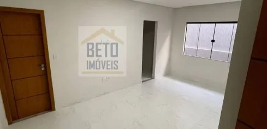 Casa com 3 Quartos e 4 banheiros à Venda, 190 m² por R$ 990.000