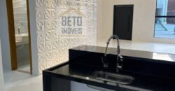 Casa com 3 Quartos e 4 banheiros à Venda, 190 m² por R$ 990.000
