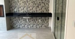 Casa com 3 Quartos e 4 banheiros à Venda, 190 m² por R$ 990.000