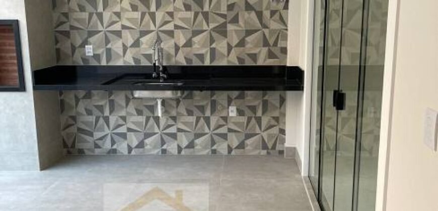 Casa com 3 Quartos e 4 banheiros à Venda, 190 m² por R$ 990.000