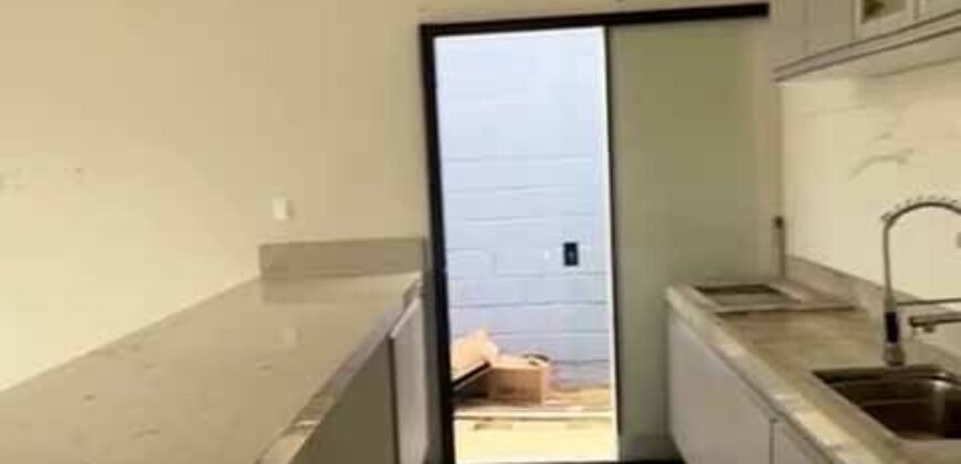 Casa com 2 Qtos 1 suíte e 2 banheiros à Venda, 70 m² por R$ 330.000