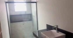 Casa com 2 Qtos 1 suíte e 2 banheiros à Venda, 70 m² por R$ 330.000
