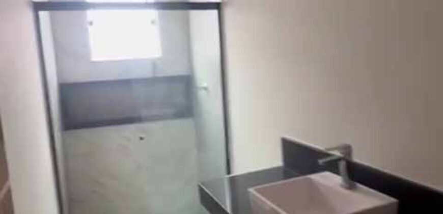 Casa com 2 Qtos 1 suíte e 2 banheiros à Venda, 70 m² por R$ 330.000