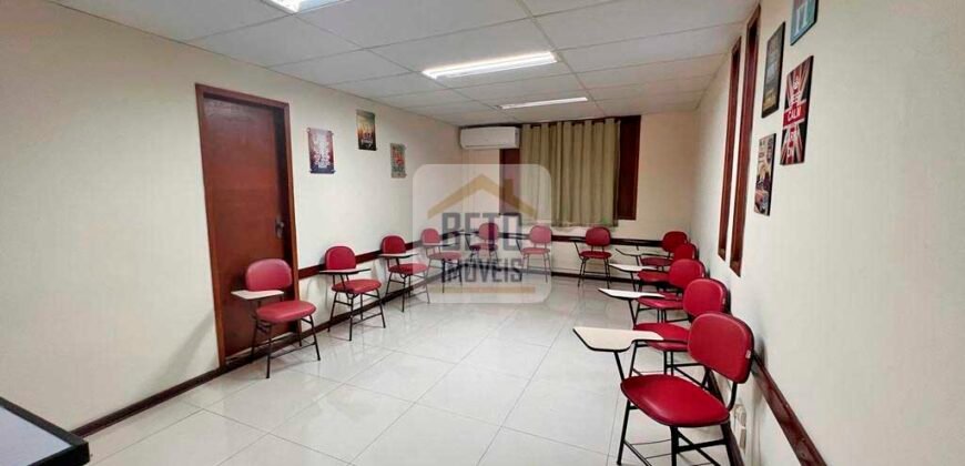 Casa p Locação c/ 8 salas 5 banheiros no Centro de Macaé