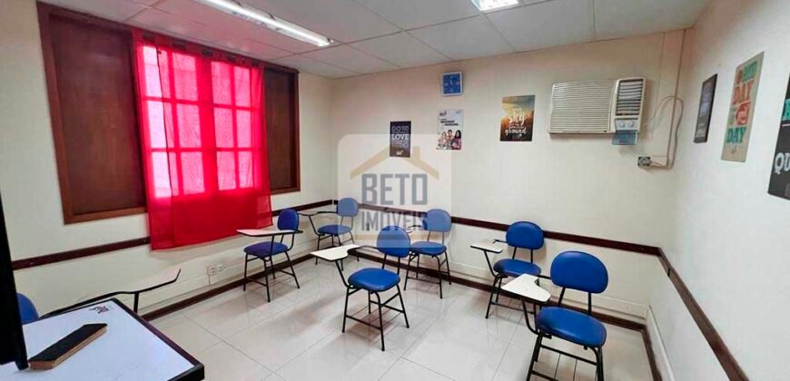 Casa p Locação c/ 8 salas 5 banheiros no Centro de Macaé