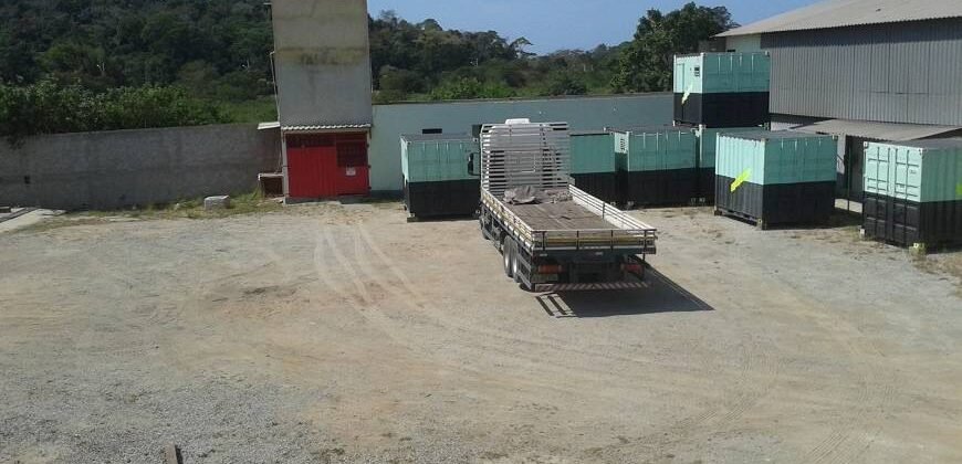 Galpão/Depósito/Armazém à Venda e Locação, 2000 m² por R$ 1.200.000