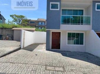 Casa com 3 Quartos e 3 banheiros à Venda, 110 m² por R$ 520.000