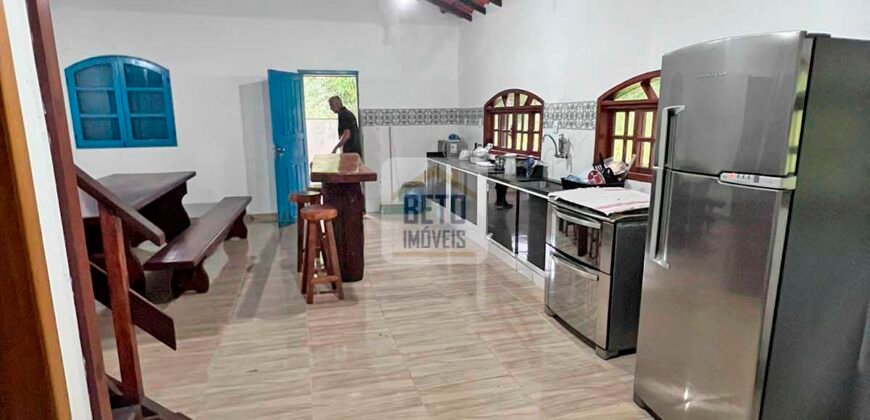 Fazenda 206 alqueires, beirando Rio São João e BR 101 com 2 km