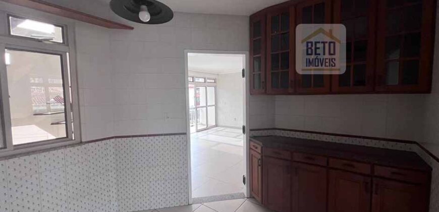 Linda Casa p Alugar com 4 qtos  3 suíte 340m² na Cancela Preta/ Macaé RJ