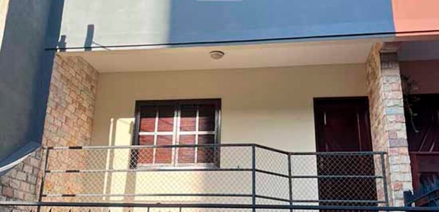 Casa com 2 Quartos e 4 banheiros à Venda, 130 m² por R$ 550.000 em Miramar