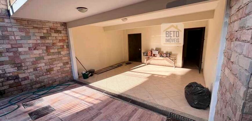 Casa com 2 Quartos e 4 banheiros à Venda, 130 m² por R$ 550.000 em Miramar