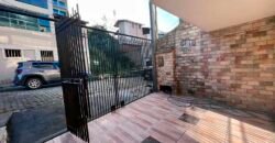 Casa com 2 Quartos e 4 banheiros à Venda, 130 m² por R$ 550.000 em Miramar
