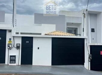 Casa Linear 122m² com 3 Qtos 1 suíte no Condomínio Vale das Palmeiras | Macaé/ RJ