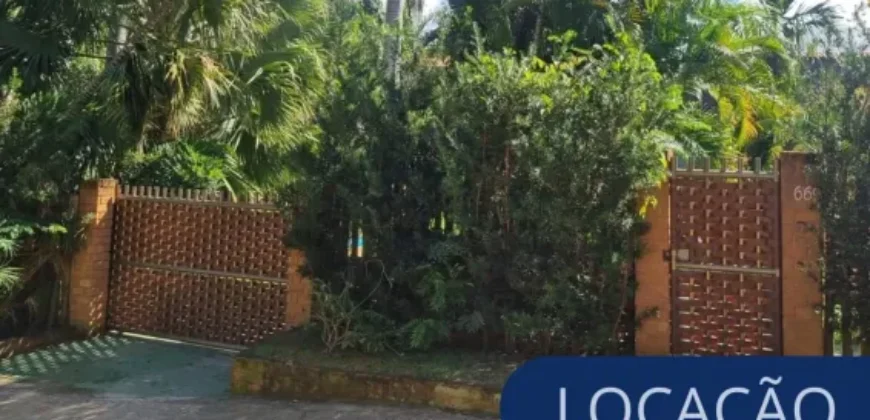 Espetacular Casa Duplex p/ Alugar 2000 m² 4 Qtos 3 Suítes na Granja dos Cavaleiros | Macaé/RJ