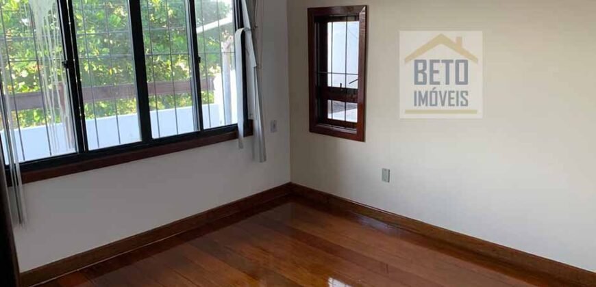 Casa Duplex à Venda e Aluguel com 250 m² 5 Qtos 2 Suítes na Glória | Macaé/ RJ
