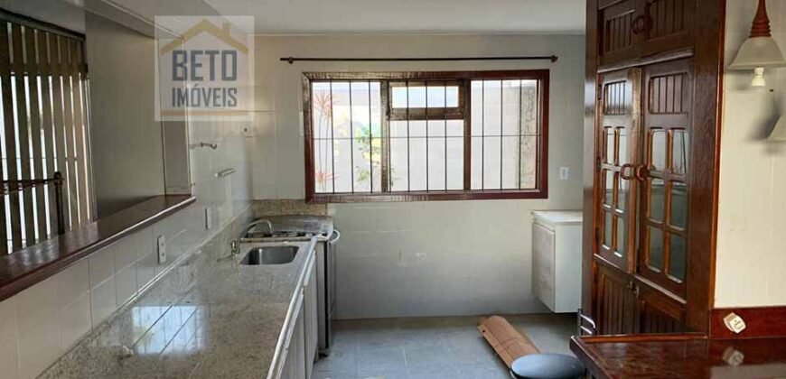 Casa Duplex à Venda e Aluguel com 250 m² 5 Qtos 2 Suítes na Glória | Macaé/ RJ