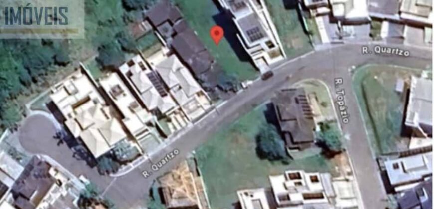 Terreno Exclusivo 394,00 m² no Condomínio Vale dos Cristais | Macaé/RJ